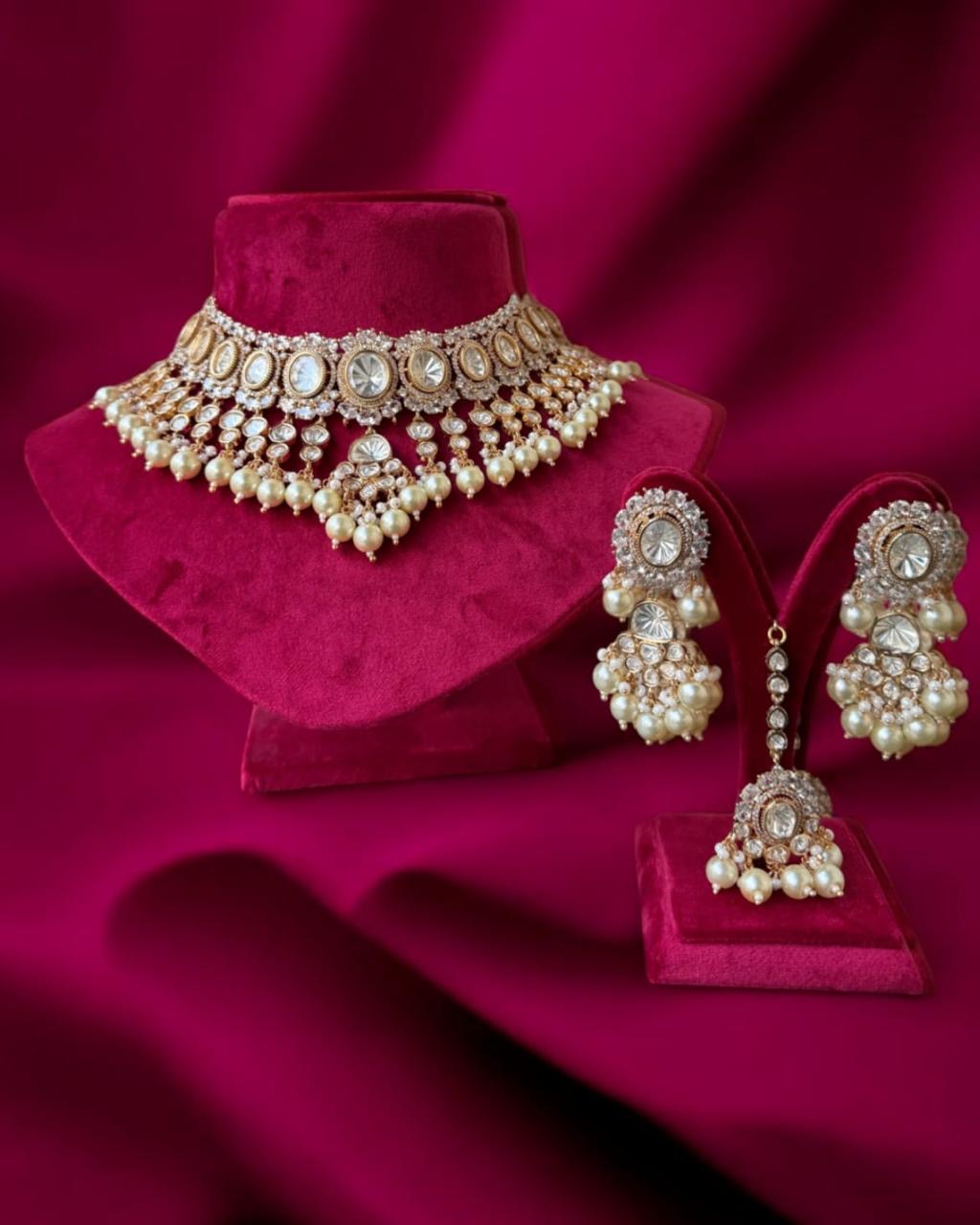 Kundan Studded & Pearl Necklace Set