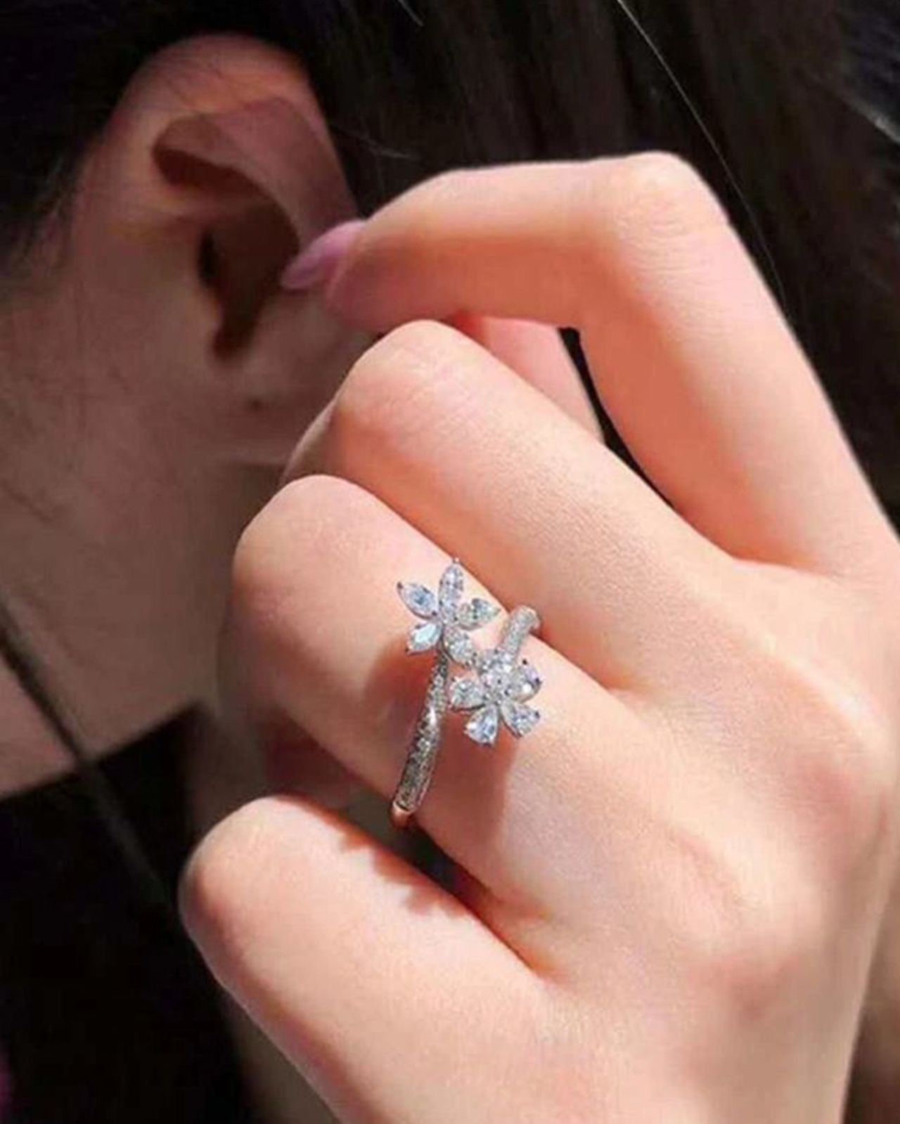 Flower Shining Diamond Ring