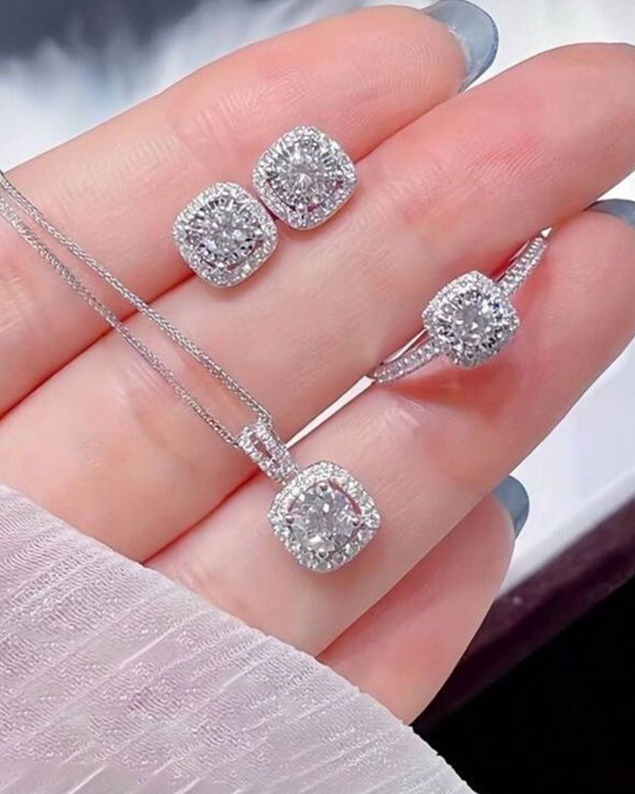 Pendant Diamond Set