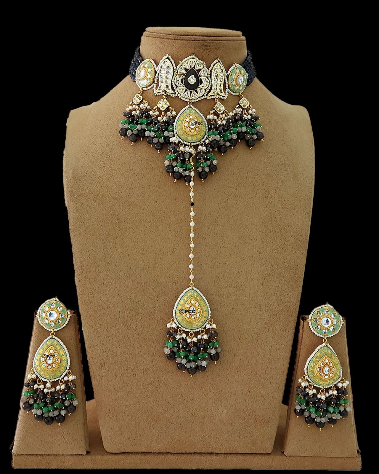 Kundan Choker Necklace Set