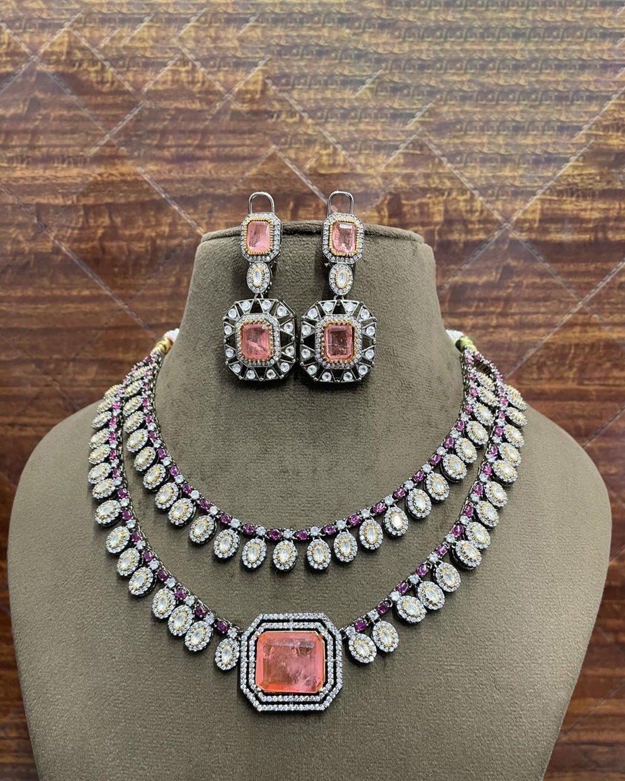 Moissanite Kundan Set