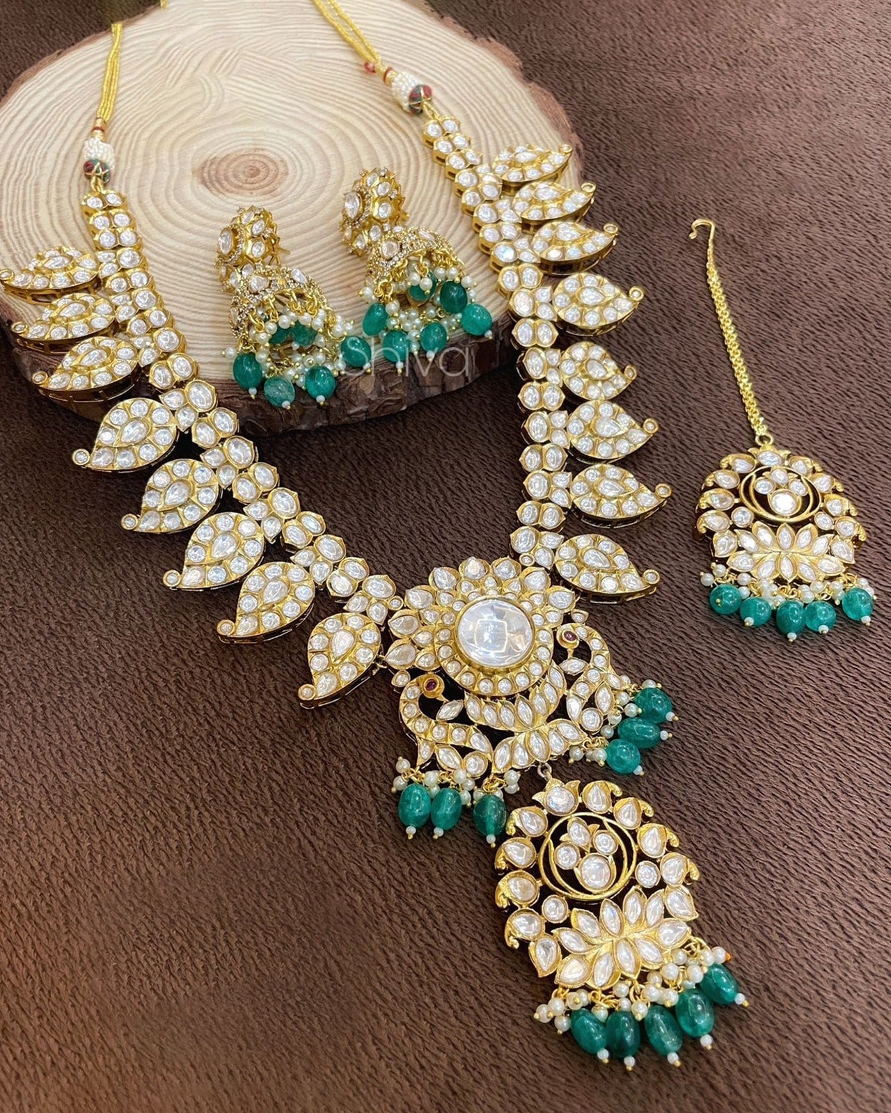 Green Regal Kundan Necklace Set