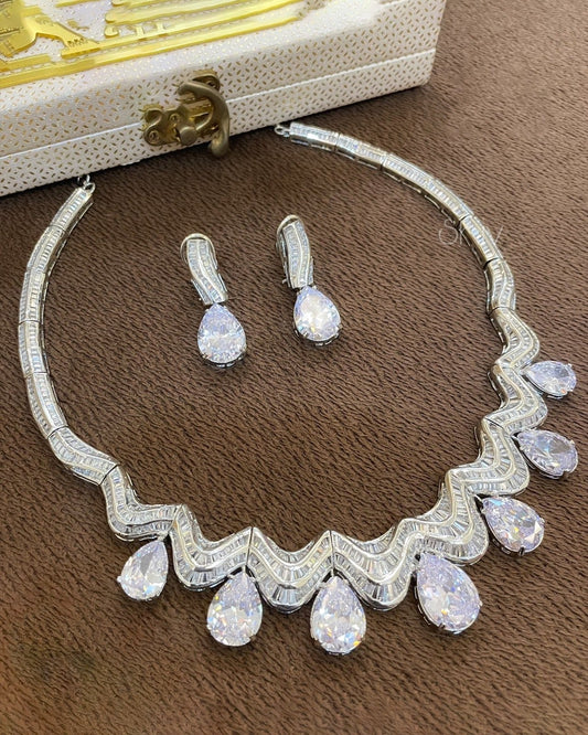 Fashion Luxury Necklace Set