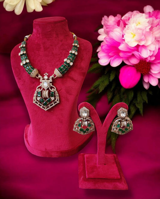 Emerald Kundan Necklace Set