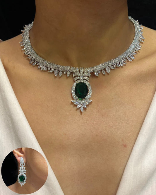 Divine Emerald Diamond Necklace Set