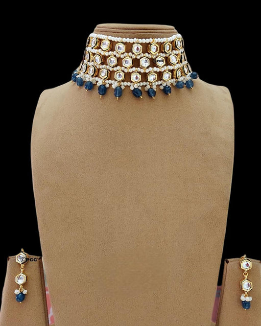 Stunning Kundan Choker Necklace Set